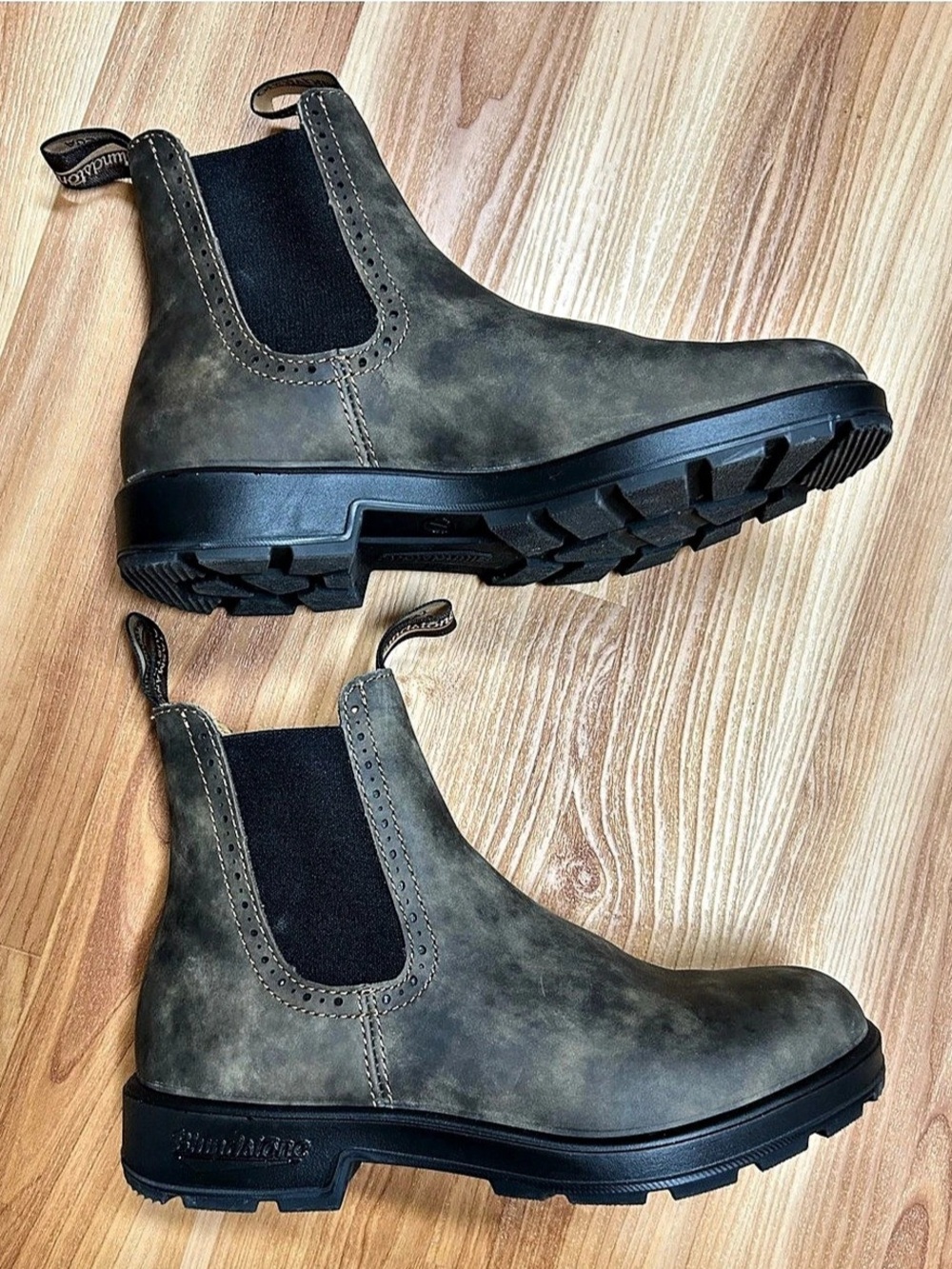 Blundstone Original High Top Boots - Women’s 10